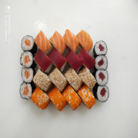 Roll y maki 24 piezas